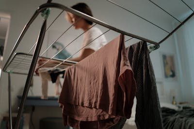 Tout savoir sur l'étendoir à linge en acier : choix et avantages